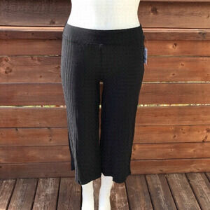 𝅺CAPRI palazzo pant new with tags! 💚